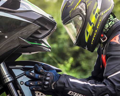 <h1>CBS or Combined Braking System. Is It Safe?</h1>  <p>   Anything that improves rider safety is always welcome.   Years ago, the introduction of the <strong>CBS</strong> (Combined Braking System)   was a major step forward.   Today, the combination of <strong>CBS</strong> together with   <strong>ABS</strong> is yet another level gained in motorcycle safety. </p>  <p>   Of course, no braking system is infallible when external factors make an accident unavoidable:   excessive speed, distractions, poor road conditions, other vehicles or reckless drivers…   all of these can contribute to a bad outcome.   But if we exclude those peripheral factors, the <strong>CBS</strong> system   clearly helps provide better braking control. </p>  <p>   The system is very easy to understand:   when pressure is applied to the rear brake,   the braking force is also partially distributed to the front disc.   This creates a more balanced braking response when stopping the motorcycle. </p>  <p>   In a conventional setup, if you only use the rear brake,   stopping distances increase dramatically,   since the rear wheel can lock much more easily.   On the other hand, using only the front brake — the main braking force —   can feel too abrupt or even risky in certain situations,   such as braking while turning on a slippery crosswalk. </p>  <p>   From a technical perspective, CBS is relatively simple:   it connects braking forc
