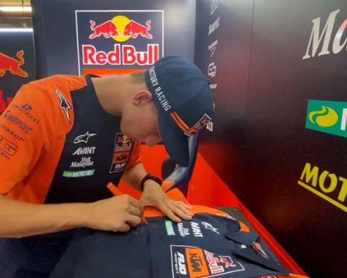 ¡Sorteamos merchandising firmado por los pilotos del Red Bull KTM Ajo Team!