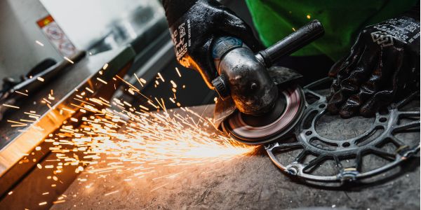 Frenos de moto: diferencias entre circuito y carretera