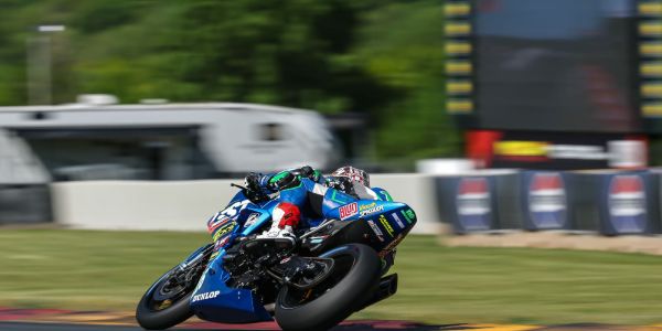 Del podio al "autobús del sufrimiento": La lección de resistencia del equipo Karns / TST Industries en MotoAmerica de la mano de NG Brakes