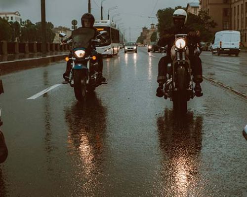 5 tips for riding your motorcycle in the rain